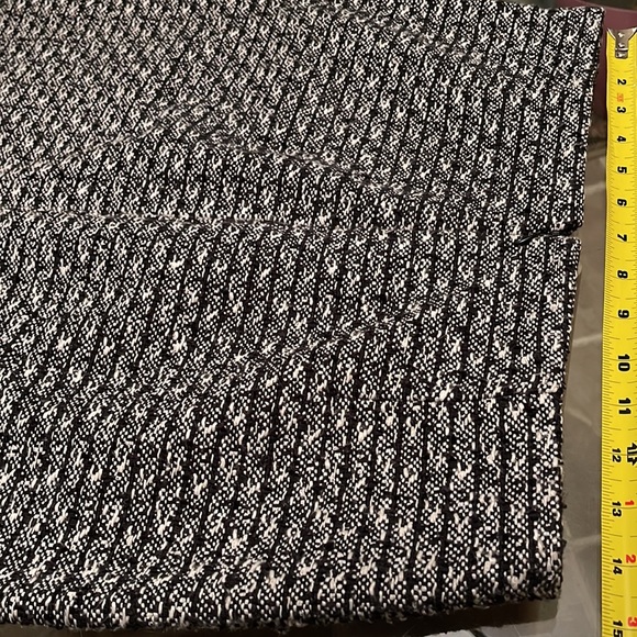 J. Crew, 6, “new classic” tweed pencil with fringe hem, fully lined, EUC. - Picture 4 of 9